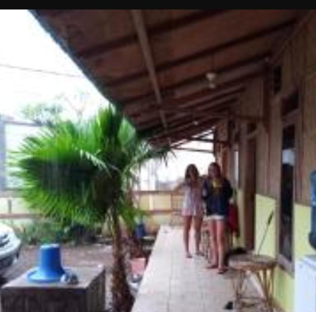 Hendro's Surf Camp Pulau Merah Pasanggaran