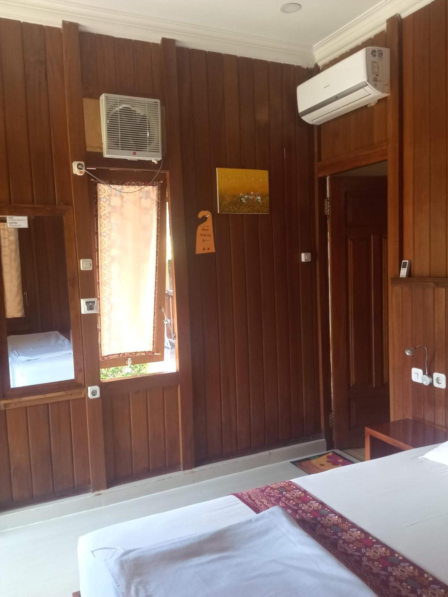 Privatunterkunft Hendro's Surf Camp Pulau Merah *